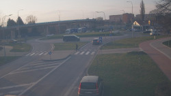 Křižovatka ulic Velká Dlážka a Polní