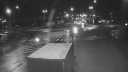 Křižovatka ulic Velká Dlážka a Polní