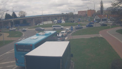 Křižovatka ulic Velká Dlážka a Polní