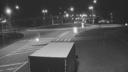 Křižovatka ulic Velká Dlážka a Polní