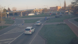 Křižovatka ulic Velká Dlážka a Polní