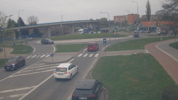 Křižovatka ulic Velká Dlážka a Polní