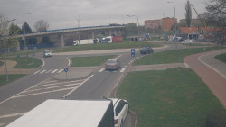 Křižovatka ulic Velká Dlážka a Polní