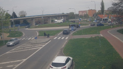 Křižovatka ulic Velká Dlážka a Polní