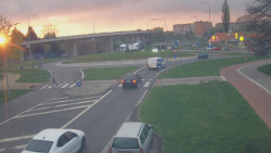 Křižovatka ulic Velká Dlážka a Polní