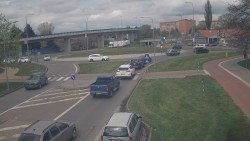 Křižovatka ulic Velká Dlážka a Polní