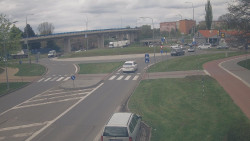 Křižovatka ulic Velká Dlážka a Polní