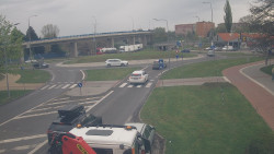 Křižovatka ulic Velká Dlážka a Polní