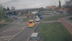 Křižovatka ulic Velká Dlážka a Polní