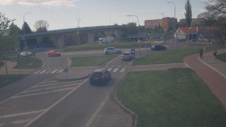 Křižovatka ulic Velká Dlážka a Polní