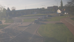 Křižovatka ulic Velká Dlážka a Polní