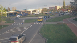 Křižovatka ulic Velká Dlážka a Polní