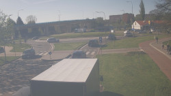 Křižovatka ulic Velká Dlážka a Polní