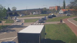 Křižovatka ulic Velká Dlážka a Polní