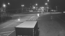 Křižovatka ulic Velká Dlážka a Polní