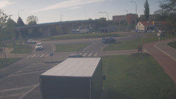 Křižovatka ulic Velká Dlážka a Polní