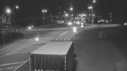 Křižovatka ulic Velká Dlážka a Polní