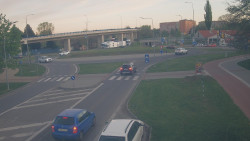 Křižovatka ulic Velká Dlážka a Polní