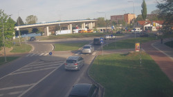 Křižovatka ulic Velká Dlážka a Polní