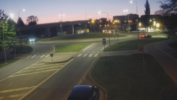 Křižovatka ulic Velká Dlážka a Polní