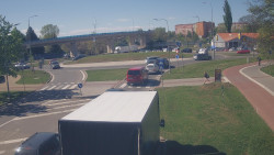 Křižovatka ulic Velká Dlážka a Polní