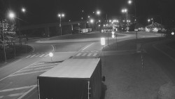 Křižovatka ulic Velká Dlážka a Polní