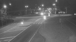 Křižovatka ulic Velká Dlážka a Polní