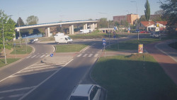 Křižovatka ulic Velká Dlážka a Polní