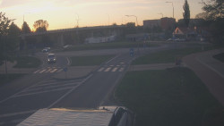 Křižovatka ulic Velká Dlážka a Polní