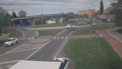 Křižovatka ulic Velká Dlážka a Polní