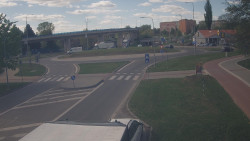Křižovatka ulic Velká Dlážka a Polní