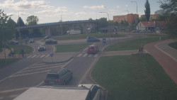 Křižovatka ulic Velká Dlážka a Polní