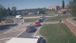 Křižovatka ulic Velká Dlážka a Polní
