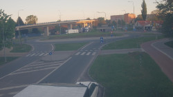 Křižovatka ulic Velká Dlážka a Polní