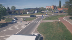 Křižovatka ulic Velká Dlážka a Polní