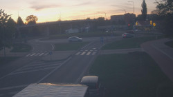 Křižovatka ulic Velká Dlážka a Polní