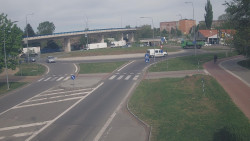 Křižovatka ulic Velká Dlážka a Polní