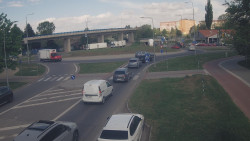 Křižovatka ulic Velká Dlážka a Polní