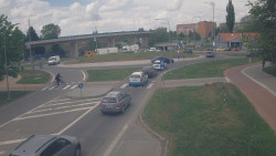 Křižovatka ulic Velká Dlážka a Polní