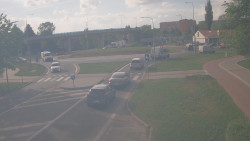 Křižovatka ulic Velká Dlážka a Polní