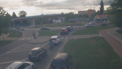 Křižovatka ulic Velká Dlážka a Polní