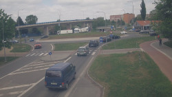 Křižovatka ulic Velká Dlážka a Polní