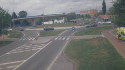 Křižovatka ulic Velká Dlážka a Polní