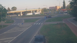 Křižovatka ulic Velká Dlážka a Polní