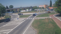 Křižovatka ulic Velká Dlážka a Polní