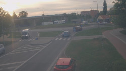 Křižovatka ulic Velká Dlážka a Polní