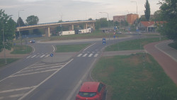 Křižovatka ulic Velká Dlážka a Polní