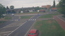 Křižovatka ulic Velká Dlážka a Polní