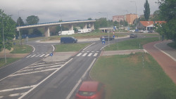 Křižovatka ulic Velká Dlážka a Polní