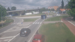 Křižovatka ulic Velká Dlážka a Polní